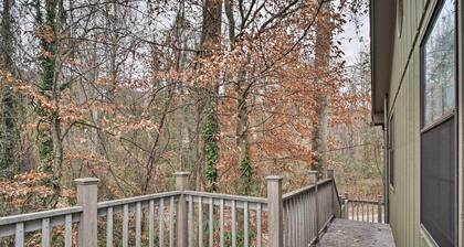 Inviting Apartment w/ Deck in Smoky Mountains