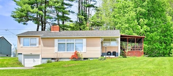Mayfield Home w/ Private Dock on Lake Sacandaga!