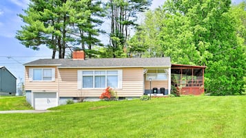 House (3 Bedrooms) | Front of property