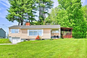 House (3 Bedrooms) | Front of property - Mayfield Home w/ Private Dock on Lake Sacandaga! (Mayfield)