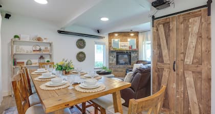 Farmhouse w/ Private Hot Tub < 1 Mile to Birch Bay