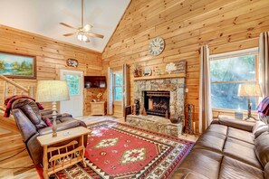 TV, fireplace - Waynesville Cabin w/ Covered Deck & Fire Pit! (Waynesville)