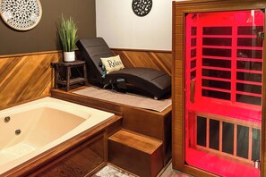 บ้านพัก (3 Bedrooms) | ด้านหน้าที่พัก