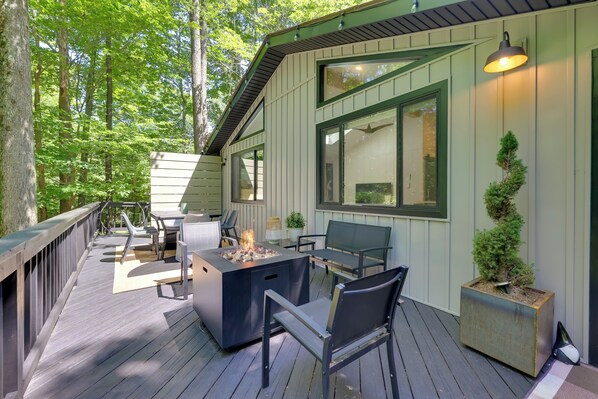 House (3 Bedrooms) | Interior - 'sweetfern' Gouldsboro Cabin: Deck + Lake Access (Gouldsboro)
