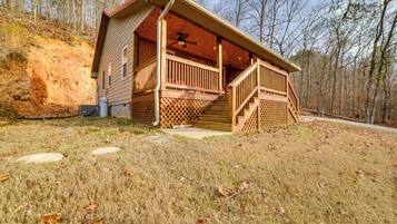 House (2 Bedrooms) | Exterior