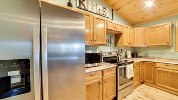 House (2 Bedrooms) | Interior