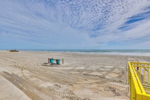 Apartment (1 Bedroom) | Interior - Padre Island Condo w/ Pool Access - Walk to Beach! (Corpus Christi)