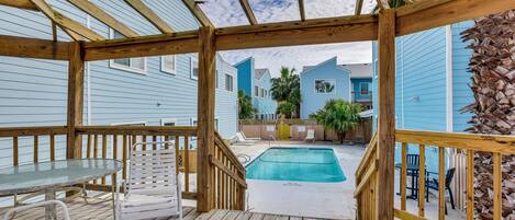 Apartment (1 Bedroom) | Pool