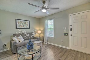 Apartment (1 Bedroom) | Interior