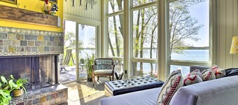 Hilltop Green Lake Home: Dock, Kayaks, Views!