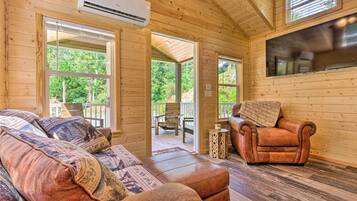 House (1 Bedroom) | Interior