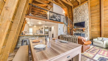 House (2 Bedrooms) | Interior