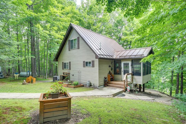 House (3 Bedrooms) | Interior - Cozy Cabin on 10 Acres, Walk to Chippewa River! (Exeland)