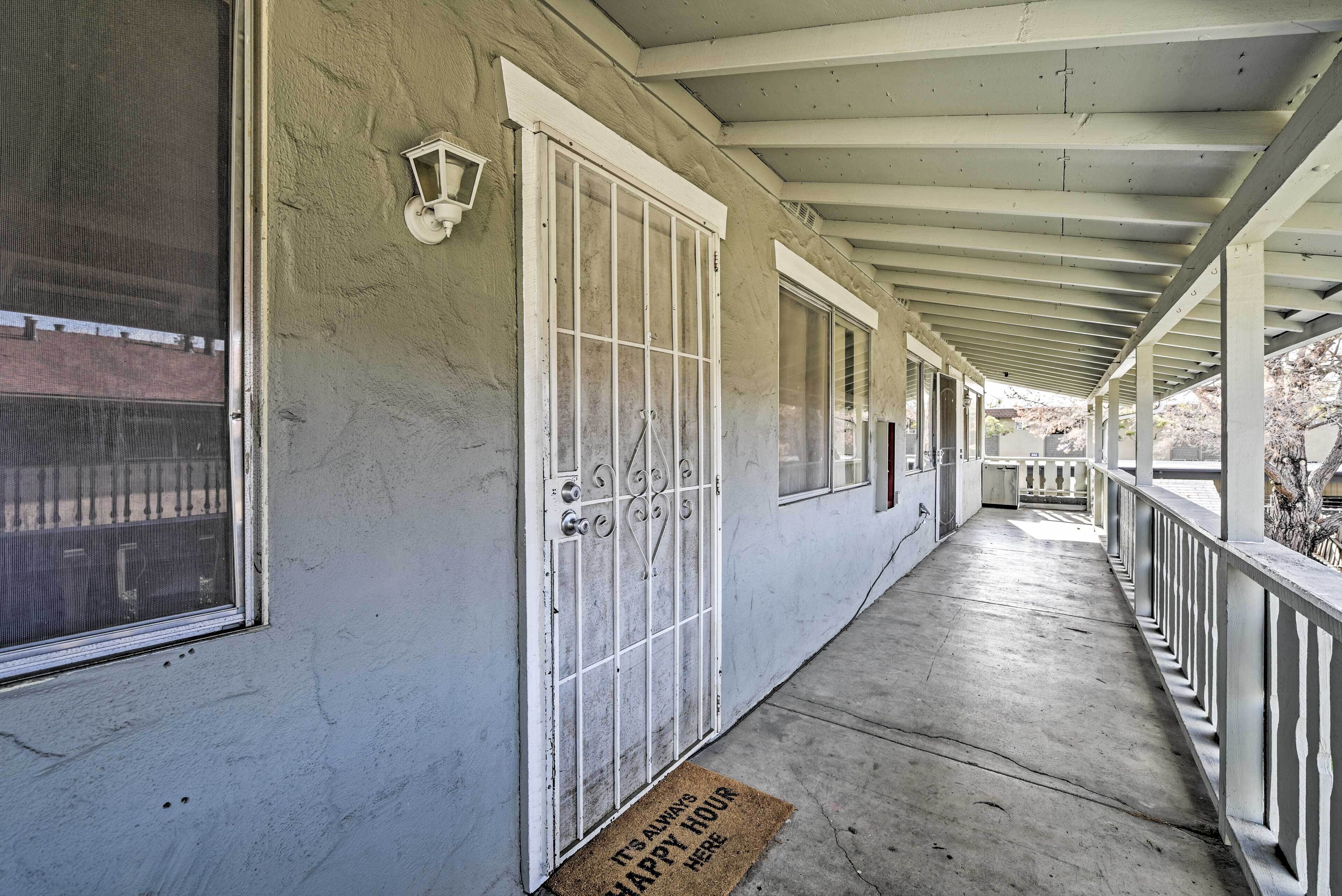 Sunnyvale Apartment With Off-street Parking