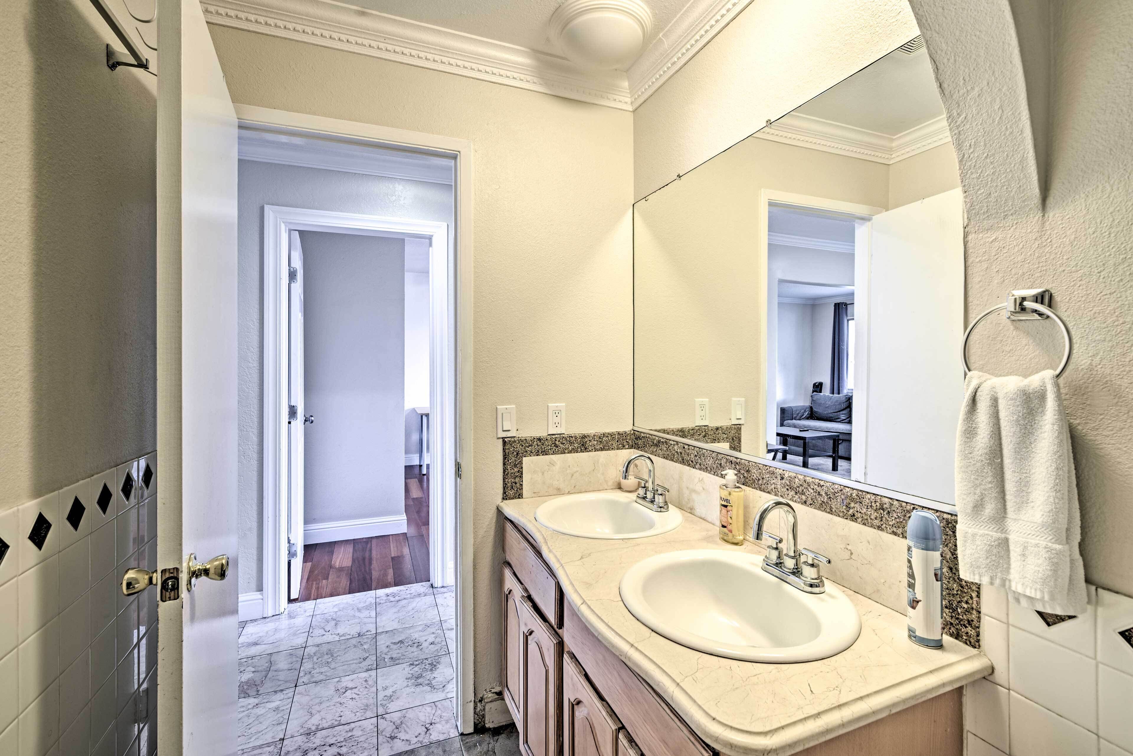 Sunnyvale Apartment With Off-street Parking