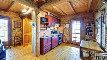 House (1 Bedroom) | Interior