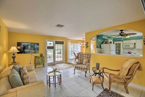 House (2 Bedrooms) | Interior