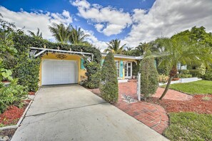 Interior - Cape Coral Home w/ Yard < 1 Mi to Dtwn! (Cape Coral)