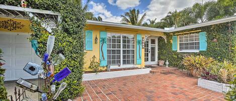 House (2 Bedrooms) | Front of property