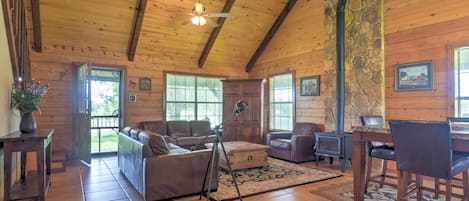 House (2 Bedrooms) | Interior