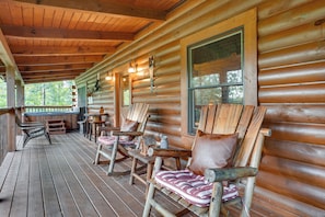 House (2 Bedrooms) | Interior - Inviting Sevierville Cabin w/ Deck & Hot Tub! (Sevierville)