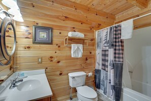 House (2 Bedrooms) | Interior - The Dreamer's Nest Sevierville Cabin w/ Hot Tub! (Sevierville)