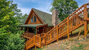 House (2 Bedrooms) | Exterior