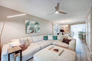 Interior - Bonita Springs Condo w/ Pool, Near Beaches! (Bonita Springs)