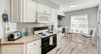 Bonita Springs Condo w/ Community Pool!