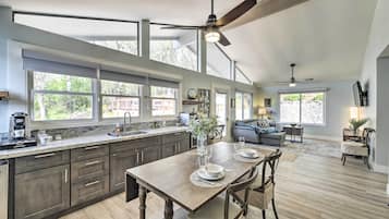 Apartment (0 Bedroom) | Interior