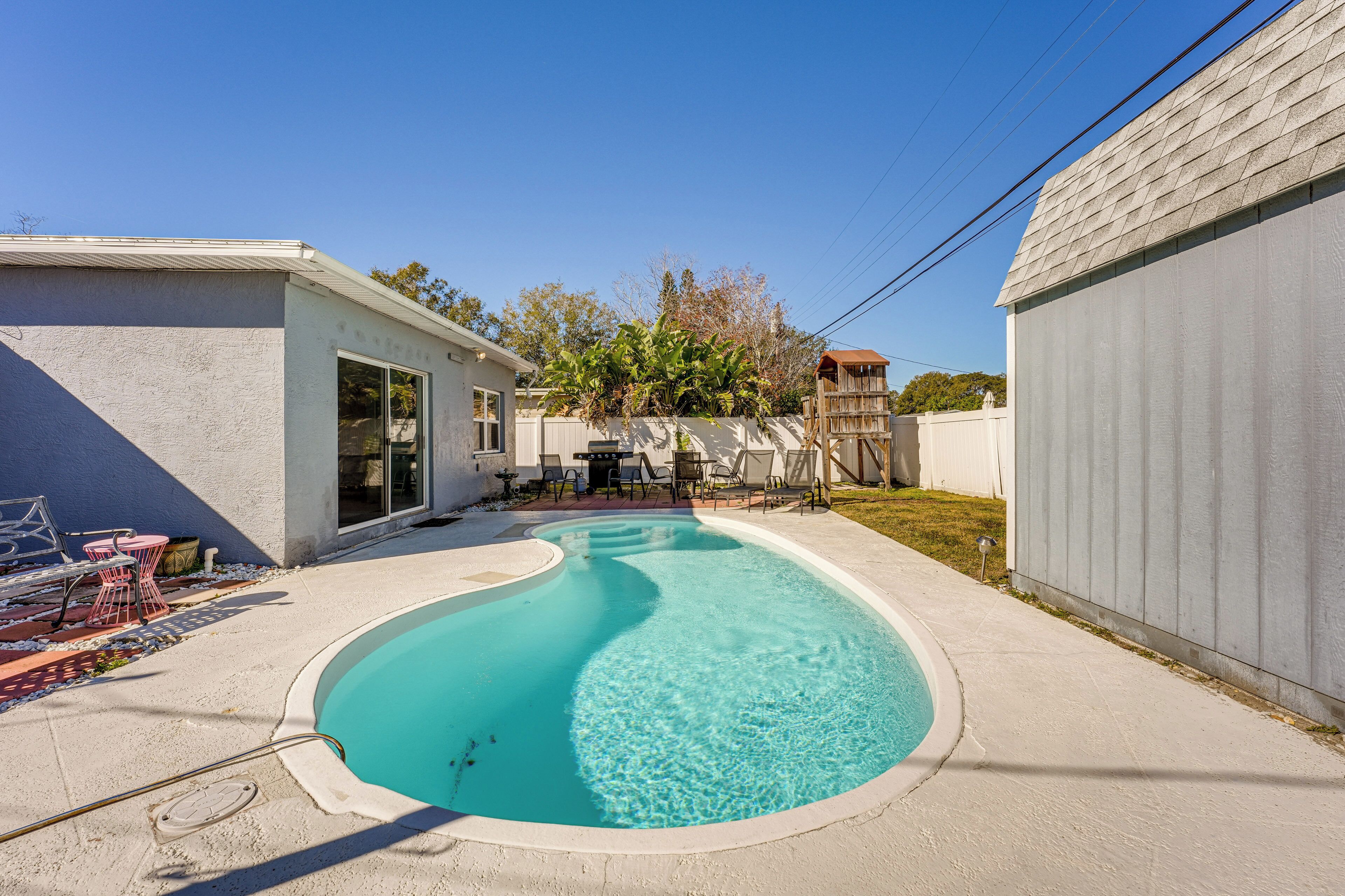 House (3 Bedrooms) | Interior