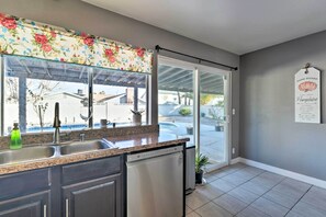 House (4 Bedrooms) | Interior - Beautiful Home w/ Pool Near Las Vegas Strip! (Las Vegas)