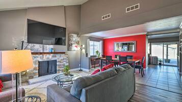 House (4 Bedrooms) | Interior