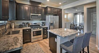 Pet-friendly Elk Grove Retreat w/ Balcony!