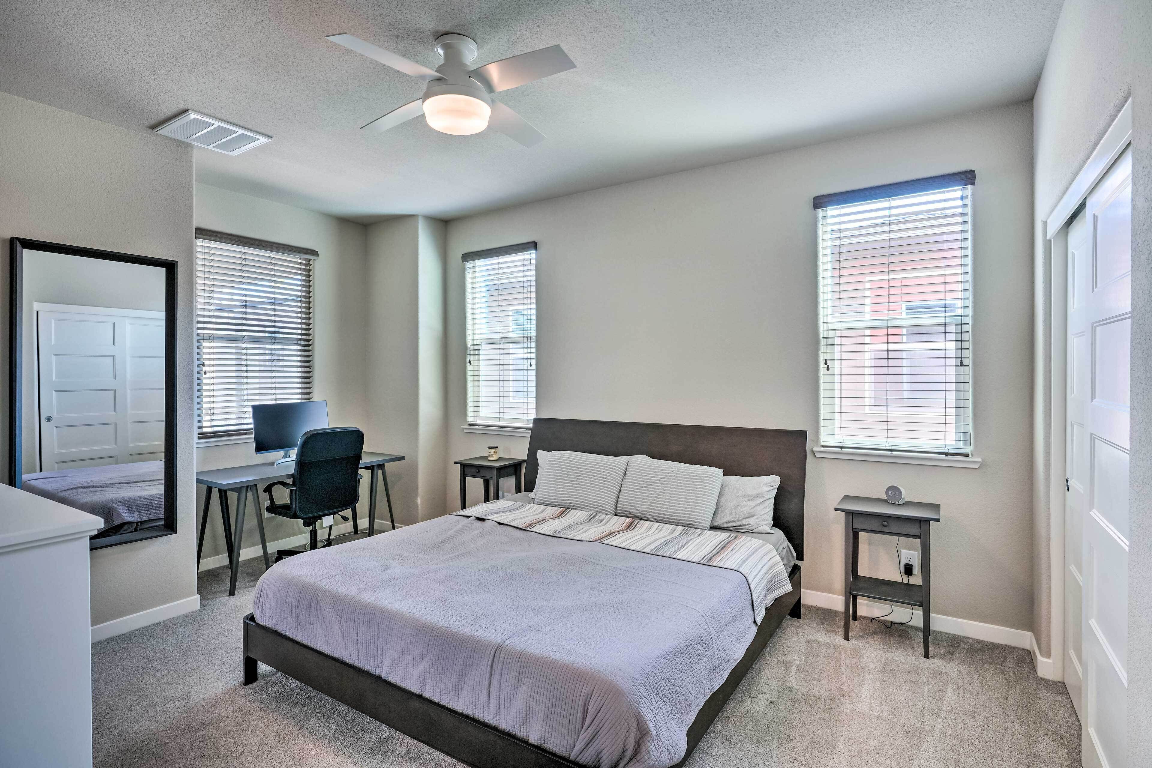 Pet-friendly Elk Grove Retreat w/ Shared Pool