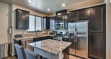 Pet-friendly Elk Grove Retreat w/ Balcony!