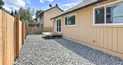 Modern Anchorage Townhome: 8 Mi to Downtown!