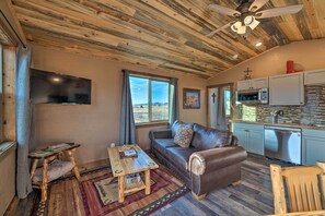 House (1 Bedroom) | Interior