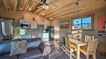 House (1 Bedroom) | Interior