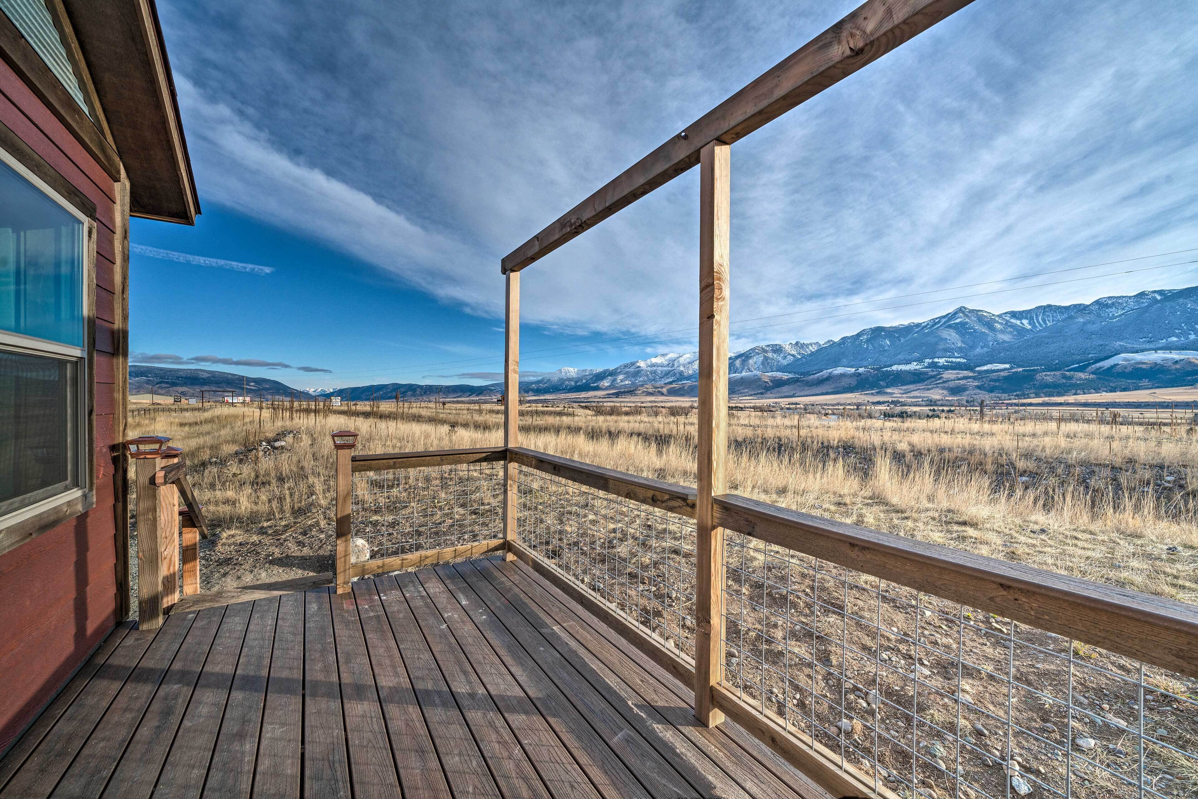 Couples Retreat 1-hour Drive From Yellowstone NP!