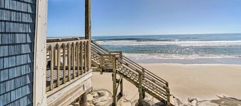 North Topsail Oceanfront Condo w/ Balcony!