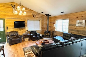House (2 Bedrooms) | Interior - 'bobcat Trail Cabin' on 3 Acres in Como! (Como)