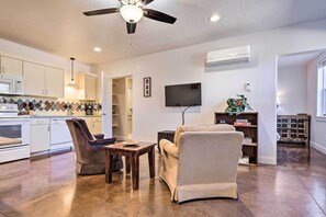 Apartment (1 Bedroom) | Interior