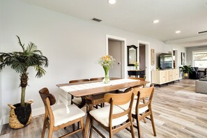 Cottage (3 Bedrooms) | Interior - Dtwn Winter Garden Home: 12 Mi to Disney! (Winter Garden)