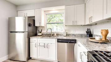 Cottage (3 Bedrooms) | Interior