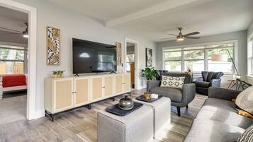 Cottage (3 Bedrooms) | Front of property