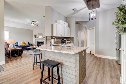 Airy Georgetown Home w/ Fire Pit!