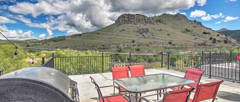 Apartment (0 Bedroom) | Outdoor dining