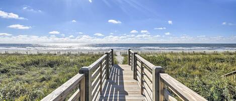 House (3 Bedrooms) | Front of property