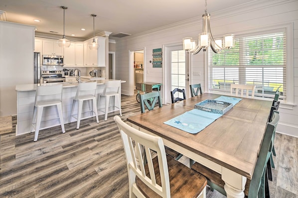 House (3 Bedrooms) | Interior - Charming Pawleys Island Home ~ 4 Mi to Beach! (Pawleys Island)
